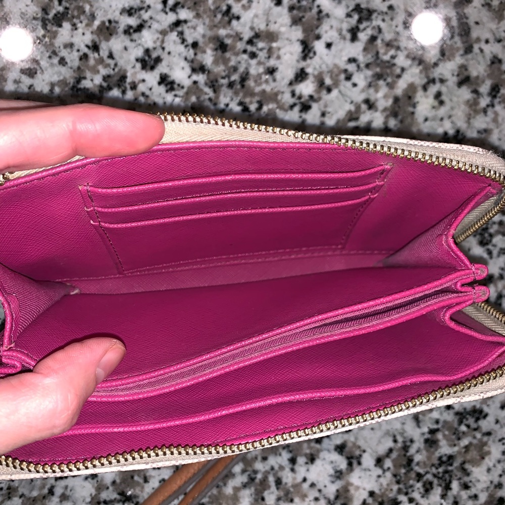 Fossil Wallet - Picture 5 of 8